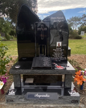 Grave_Headstone_Melbourne_01