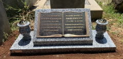 Memorial_Plaques_Melbourne_04