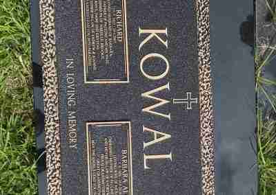 Memorial_Plaques_Melbourne_07